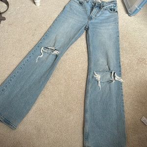 Abercrombie jeans- The 90’s relaxed Jean High Rise